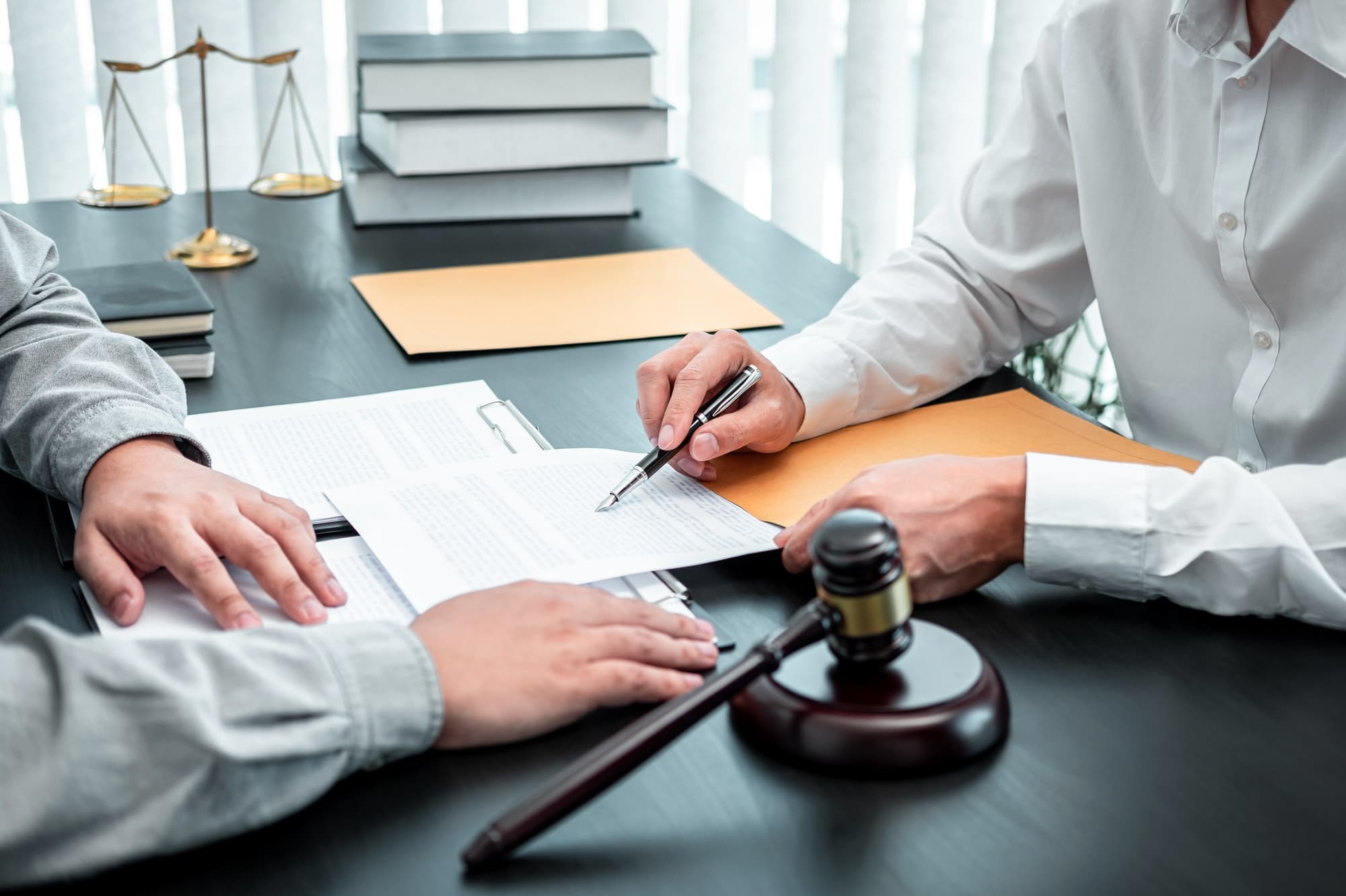 benefits of hiring underinsured attorney